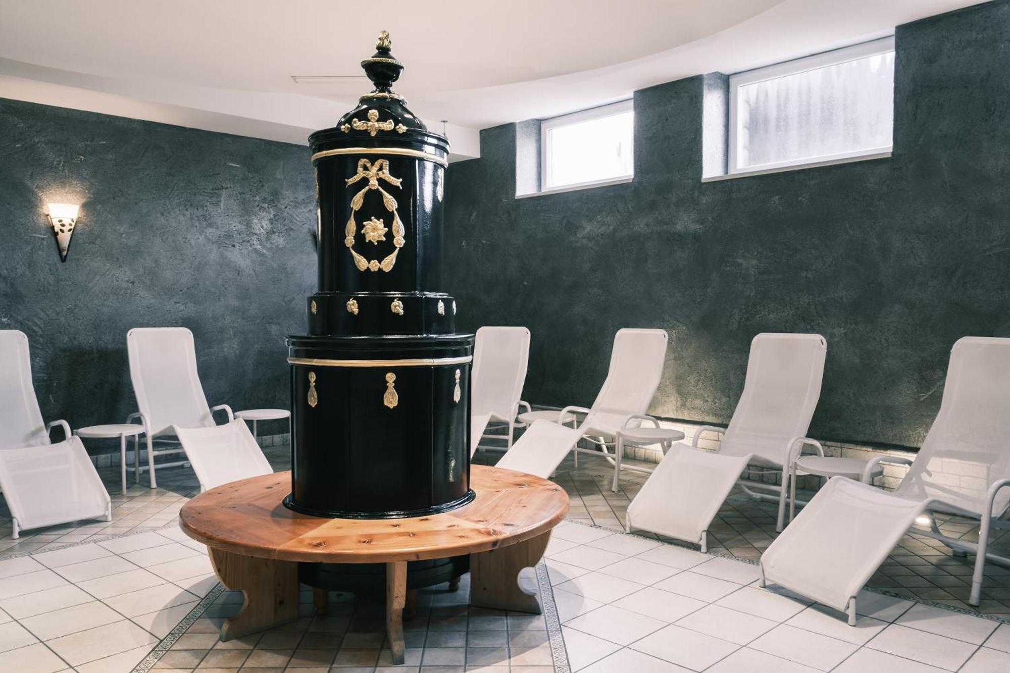 Kristiania Small Dolomites Hotel 塞尔瓦迪加尔代纳山谷 外观 照片