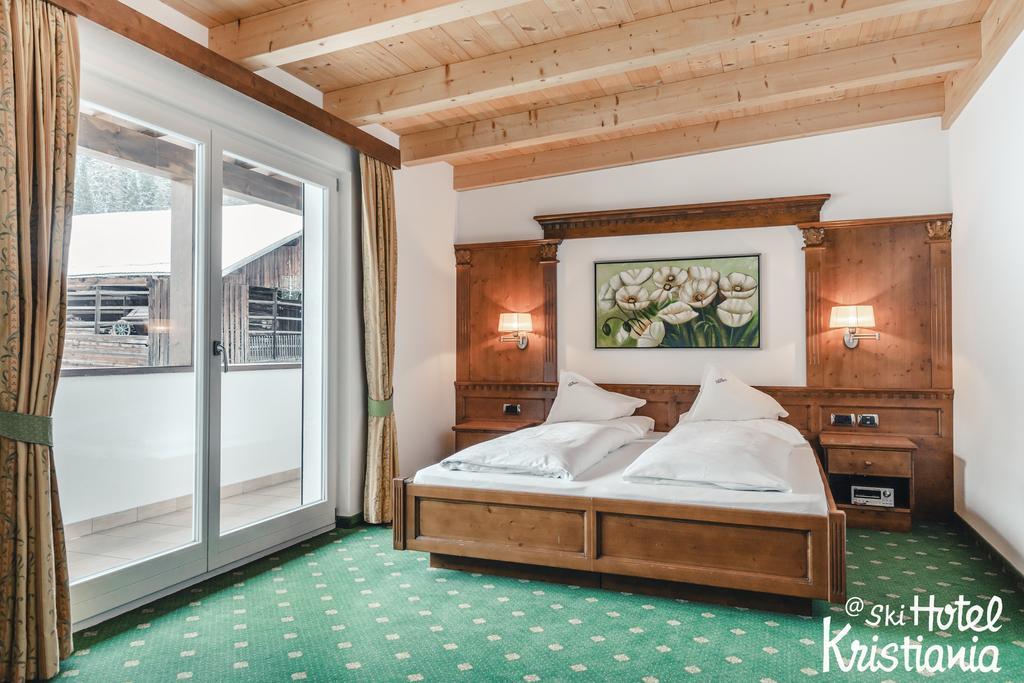 Kristiania Small Dolomites Hotel 塞尔瓦迪加尔代纳山谷 外观 照片