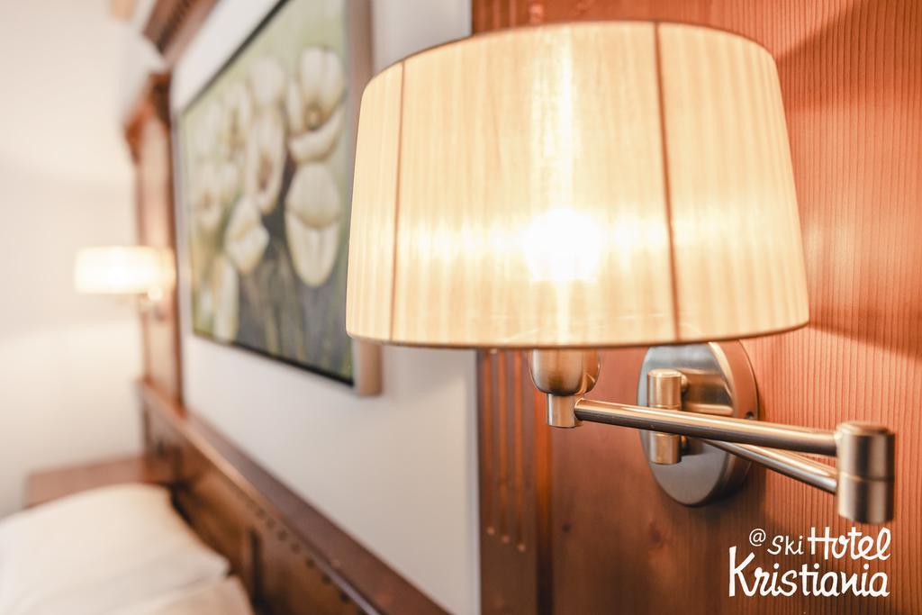 Kristiania Small Dolomites Hotel 塞尔瓦迪加尔代纳山谷 外观 照片