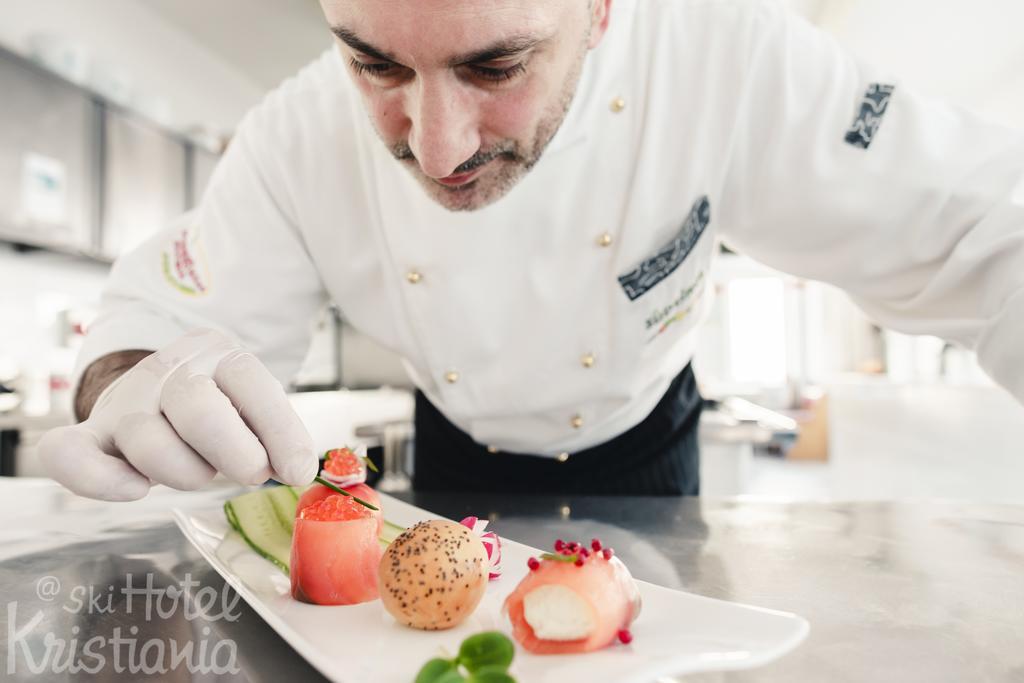 Kristiania Small Dolomites Hotel 塞尔瓦迪加尔代纳山谷 外观 照片