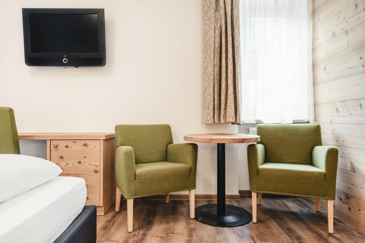 Kristiania Small Dolomites Hotel 塞尔瓦迪加尔代纳山谷 外观 照片